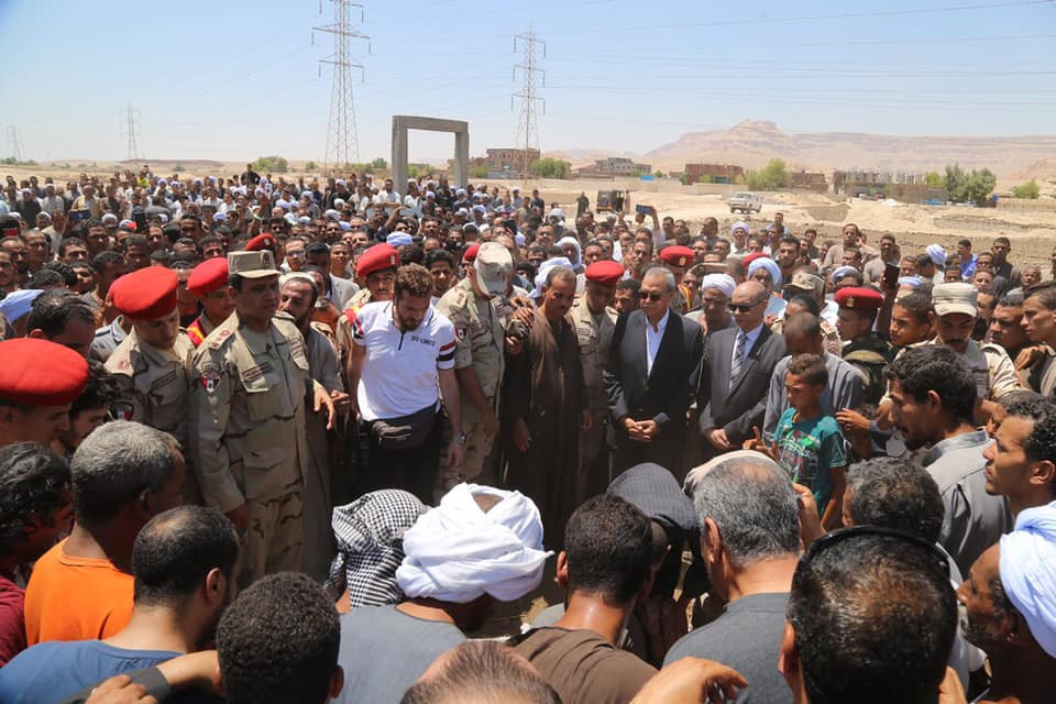 جنازة عسكرية لشهيد القوات المسلحة بقنا