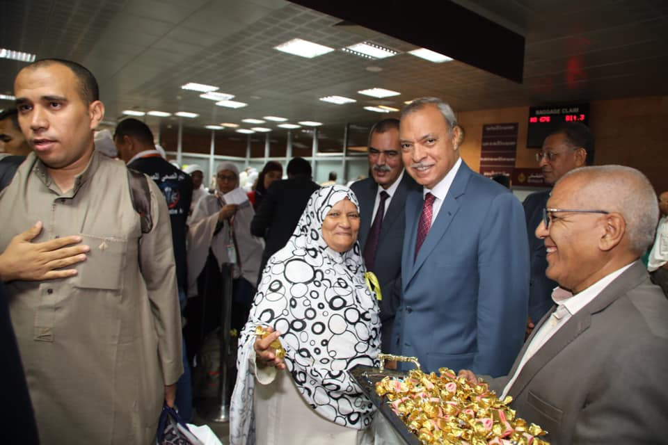 محافظ قنا