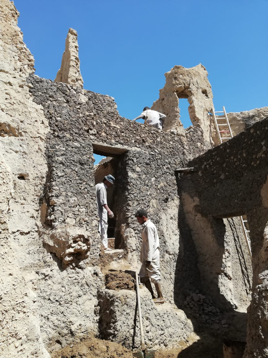 أعمال ترميم مدينة شالي بواحة سيوة