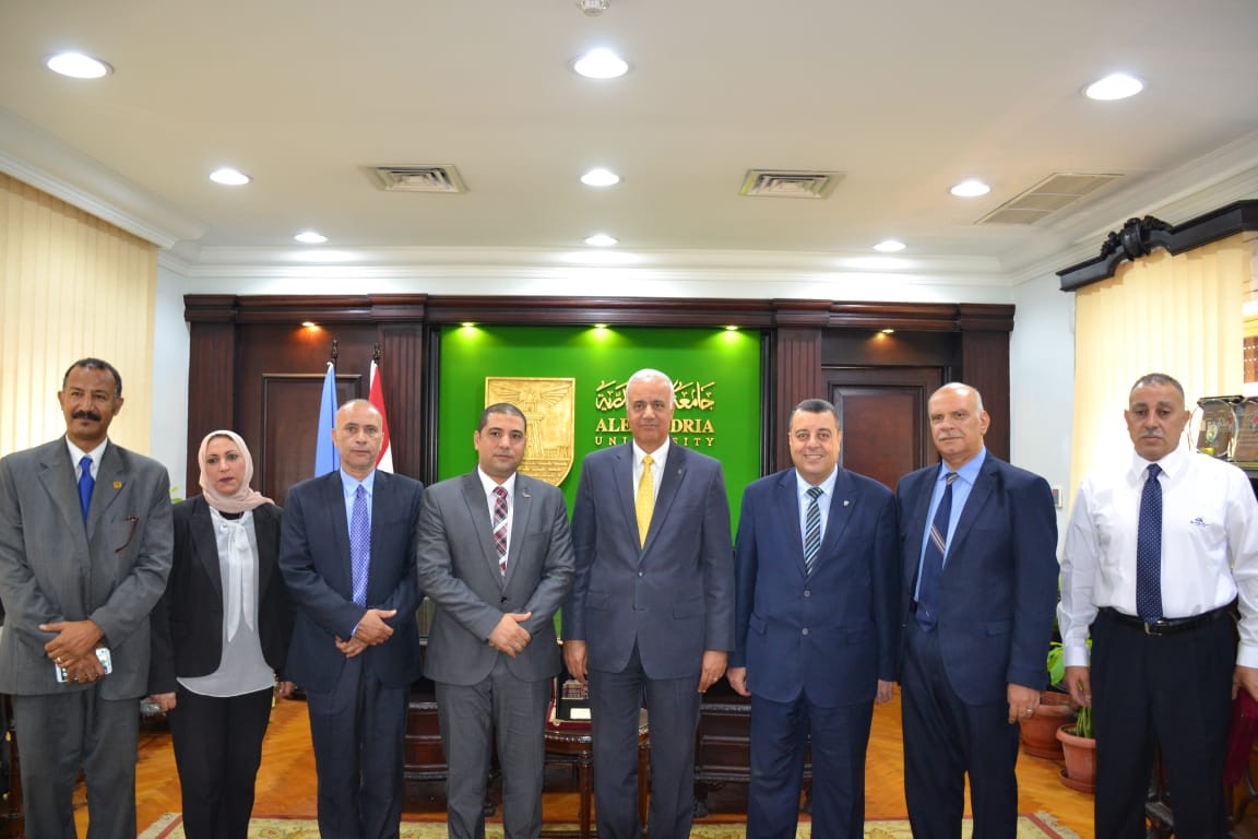 تعاون بين جامعة الإسكندرية وهيئة تعليم الكبار