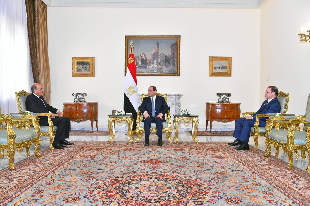 الرئيس يشهد حلف اليمين للنائب العام ورئيس مجلس الدولة