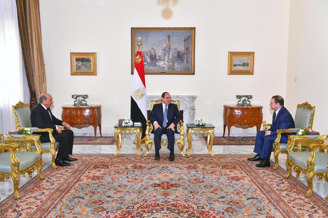 الرئيس يشهد حلف اليمين للنائب العام ورئيس مجلس الدولة