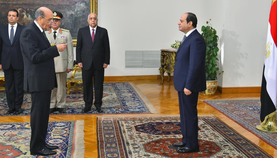 الرئيس يشهد حلف اليمين للنائب العام ورئيس مجلس الدولة