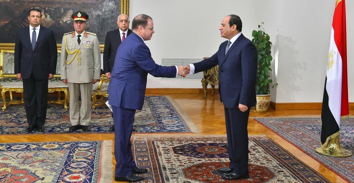الرئيس يشهد حلف اليمين للنائب العام ورئيس مجلس الدولة
