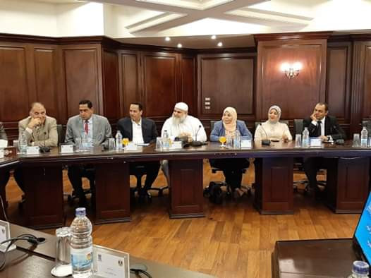 وفد برلمانى يبحث مع محافظ الإسكندرية تعزيز التجارة البينية مع الدول العربية