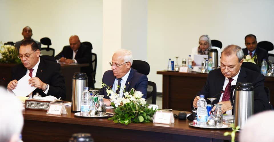 اجتماع مجلس المحافظين