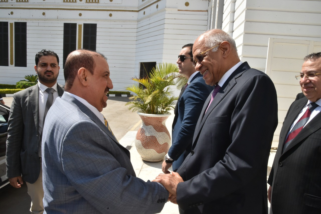 على عبد العال يستقبل رئيس مجلس النواب اليمنى