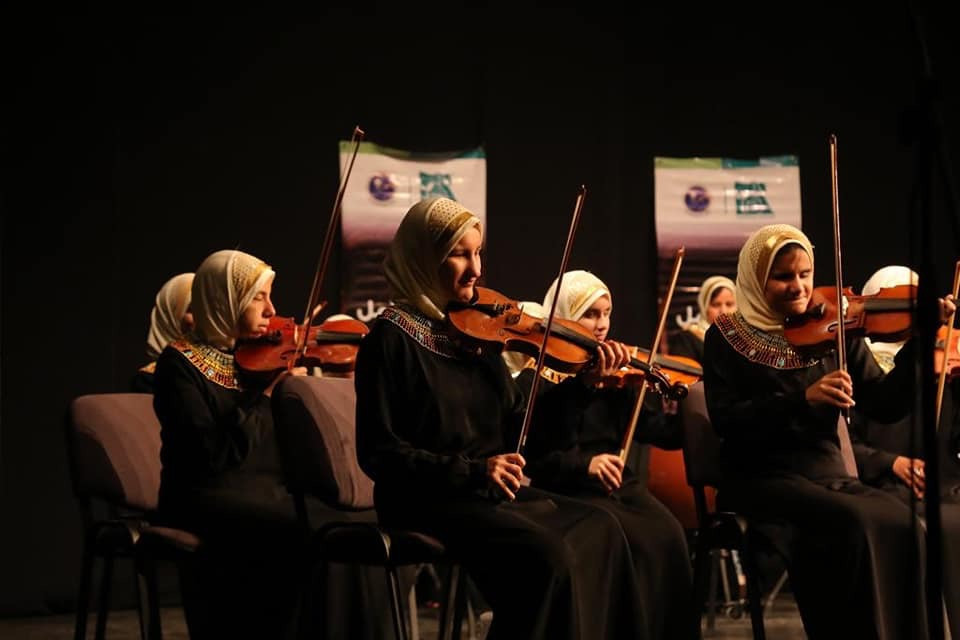 أوركسترا النور والأمل للفتيات الكفيفات