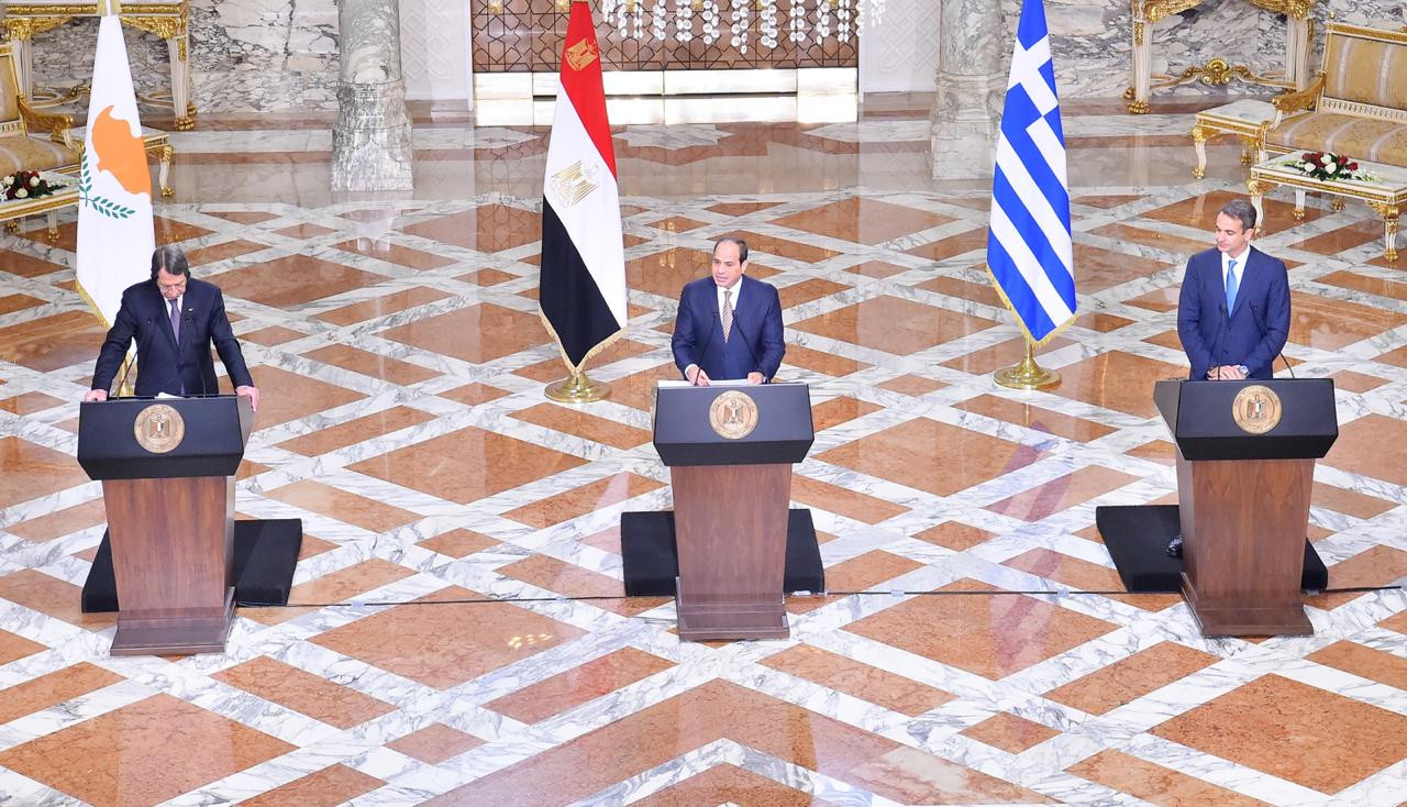 السيسى فى القمة الثلاثية مع نظيره القبرصى ورئيس وزراء اليونان