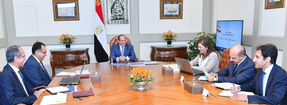 السيسى ووزيرا التخطيط والاتصالات