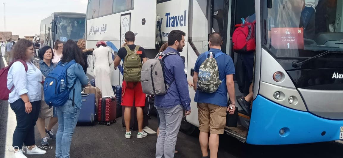 مطار سانت كاترين يستقبل وفود مؤتمر معا نصلى هنا