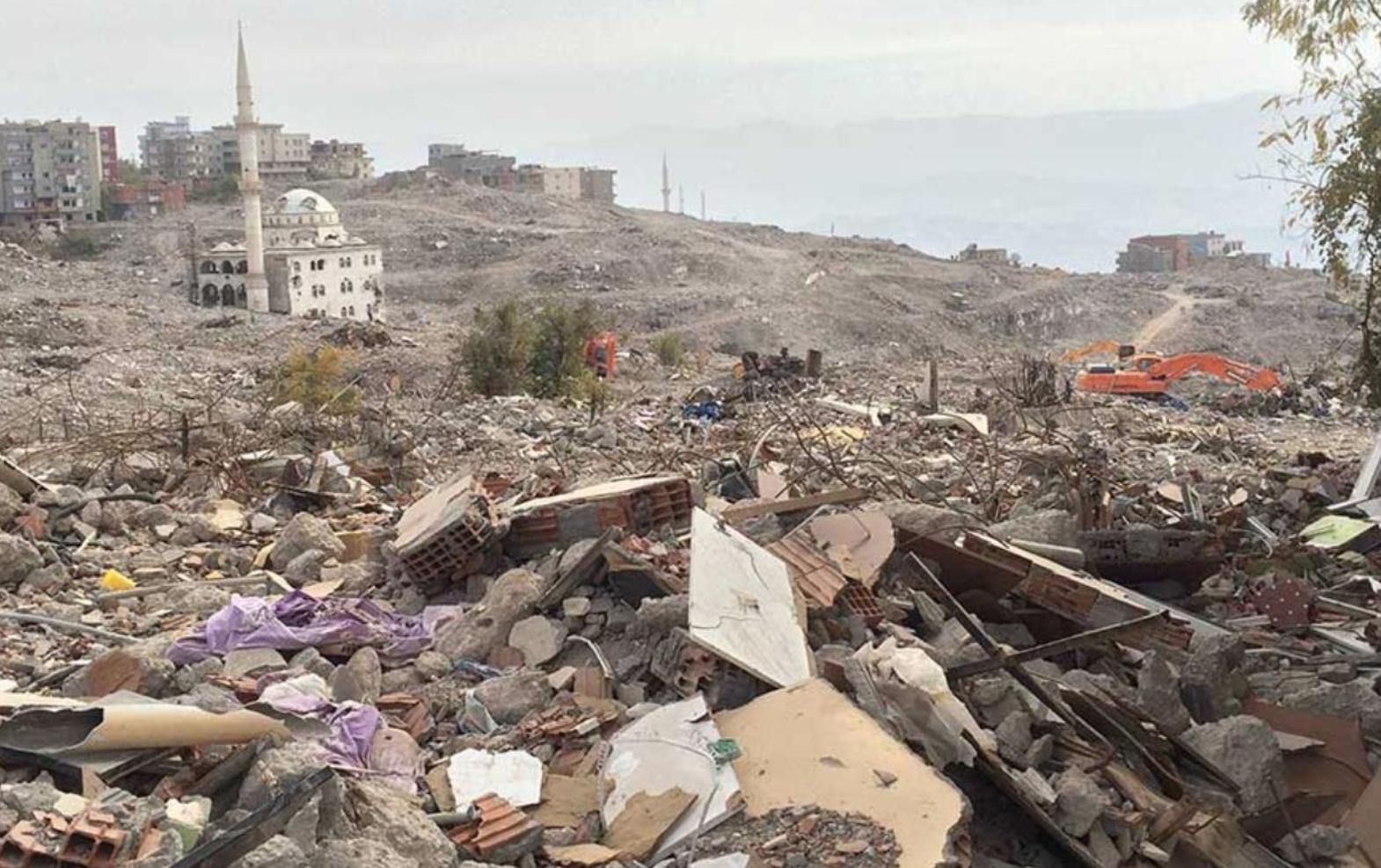 أطفال تحت القصف.. جرائم العدوان التركى فى شمال سوريا