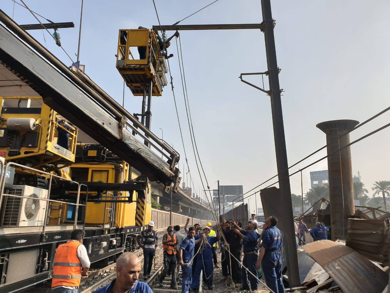 جهود مكثفة لإعادة حركة المترو