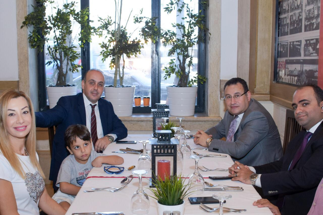 محافظ الإسكندرية وعمدة بافوس في حلواني ديليس