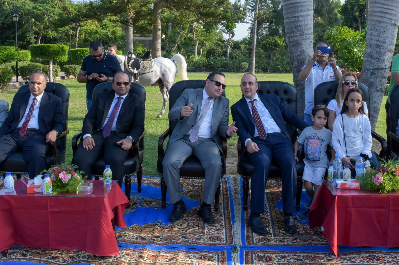 عمدة بافوس القبرصية يزور حدائق المنتزه