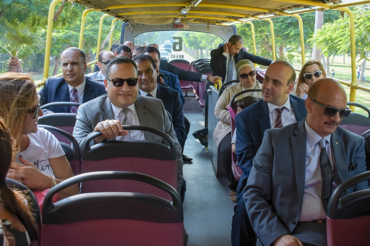 عمدة بافوس القبرصية يزور حدائق المنتزه