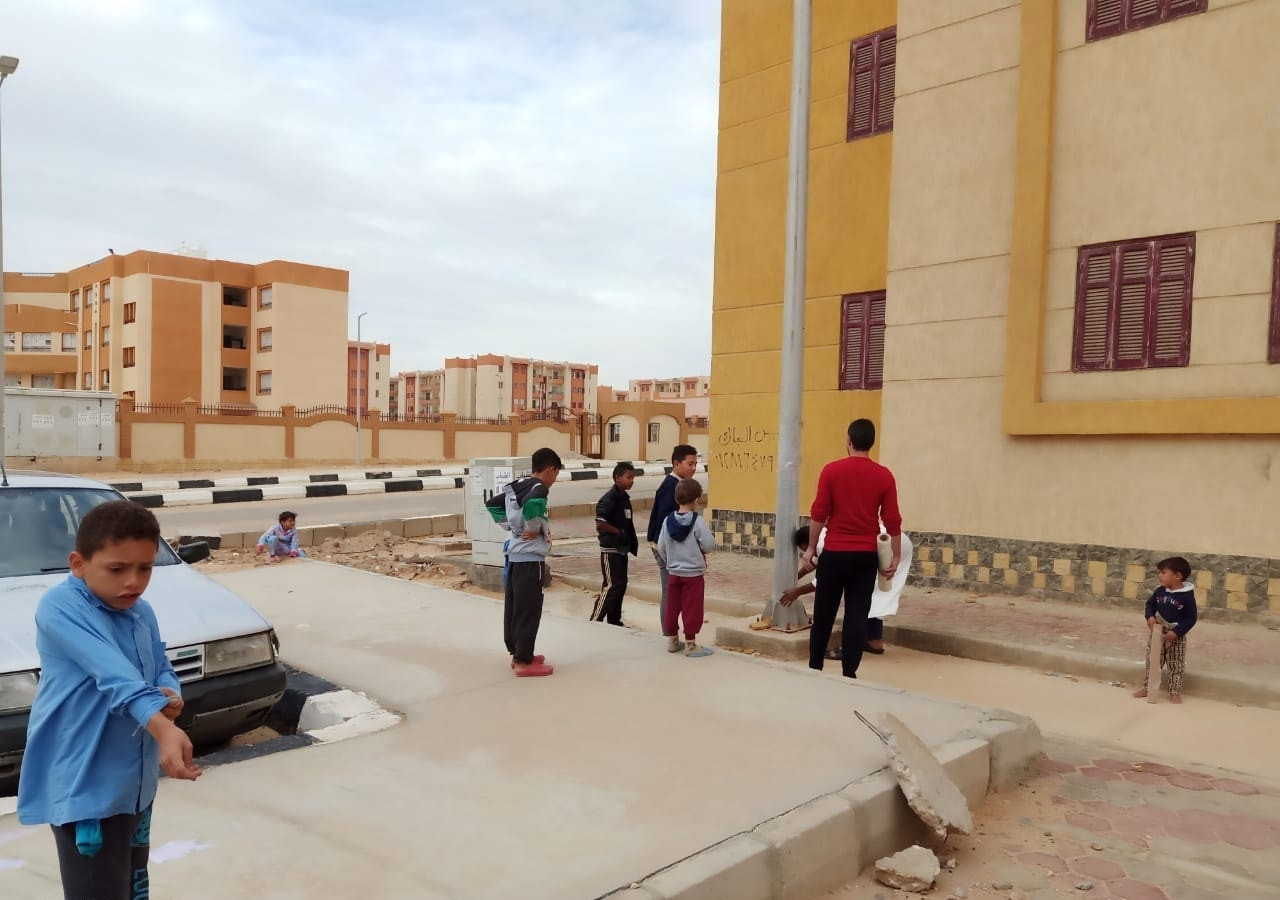 عزل أعمدة الإنارة فى العاشر من رمضان