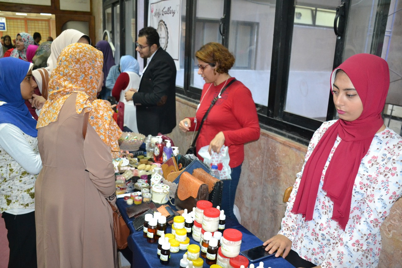 افتتاح معرض منتجي بجامعة الإسكندرية