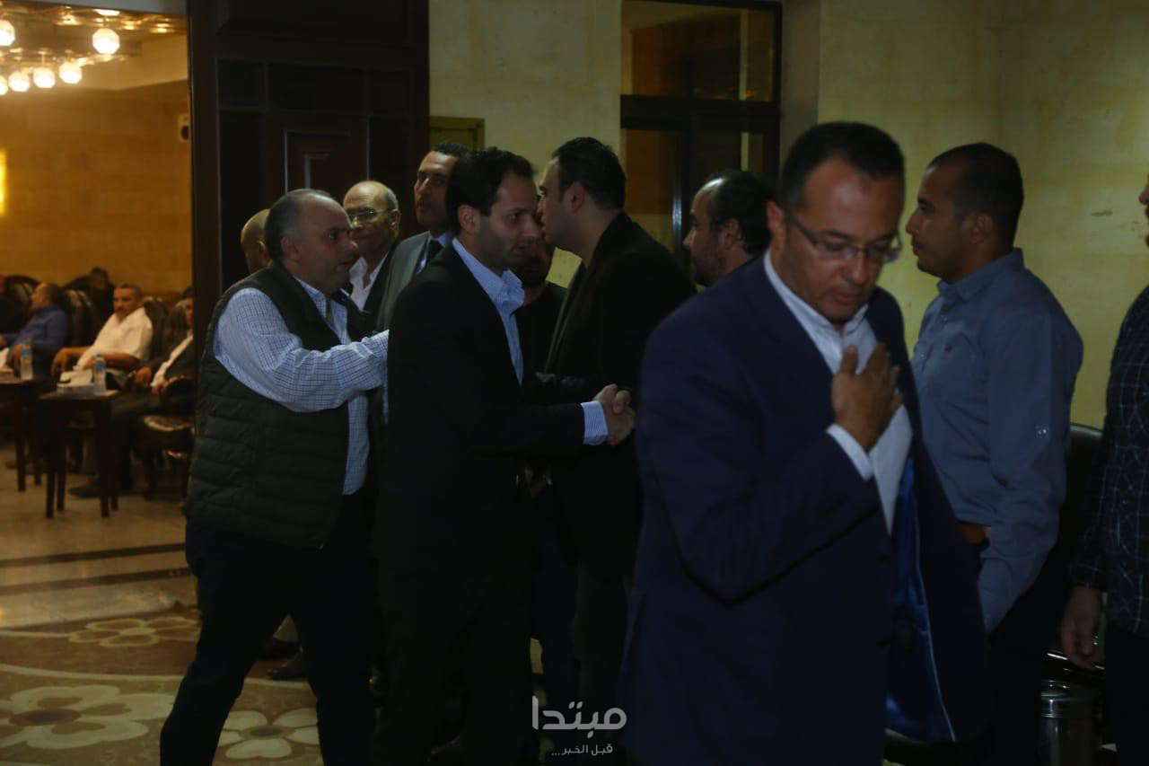 عزاء والد أكرم حسنى