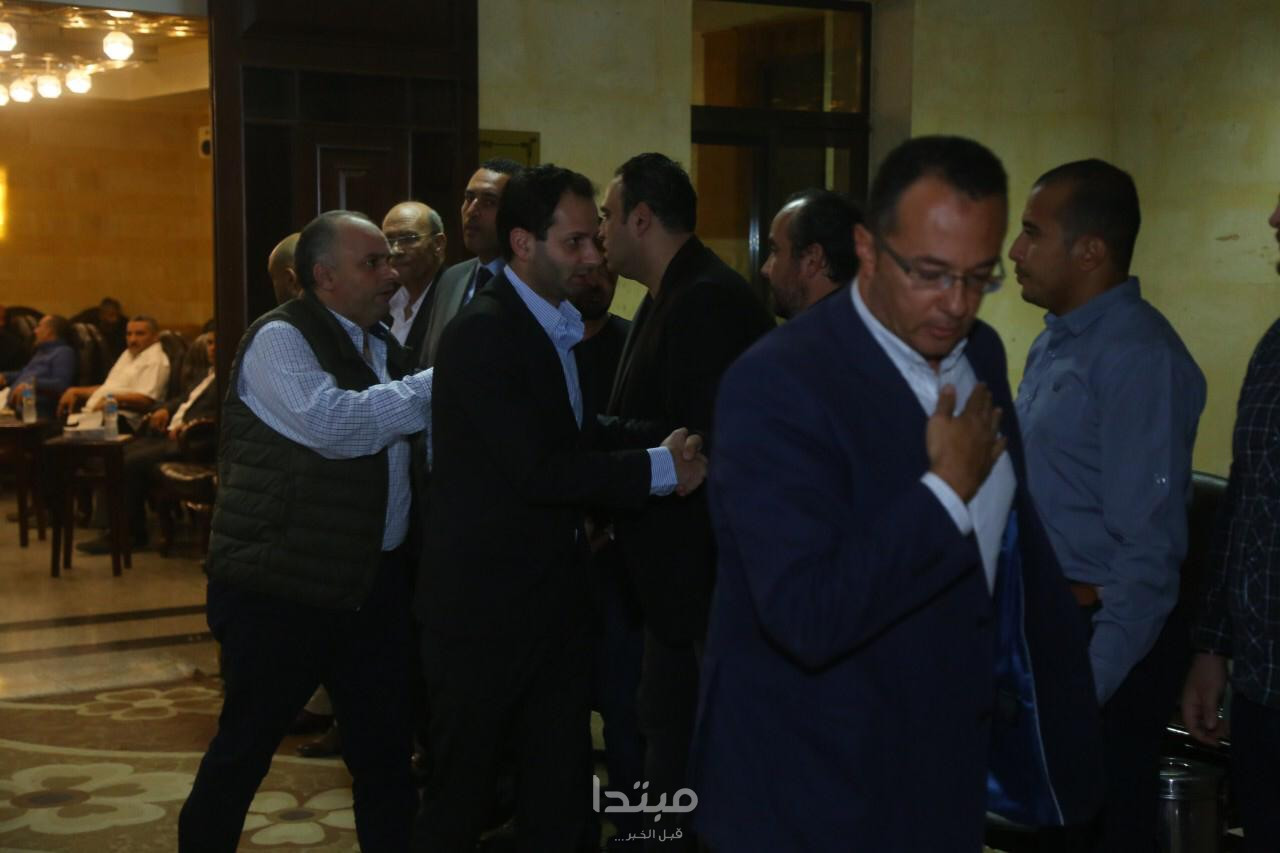 عزاء والد أكرم حسنى