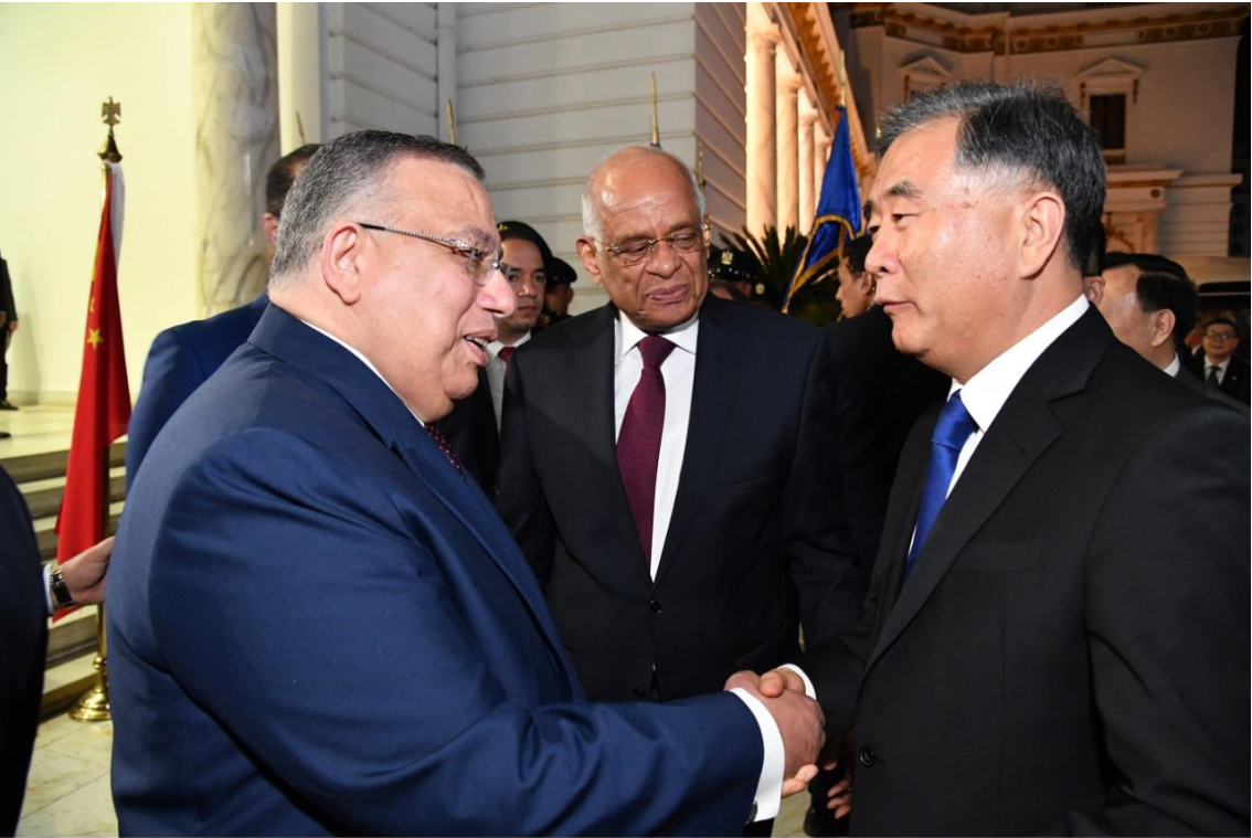 عبد العال يستقبل رئيس اللجنة الوطنية للمؤتمر الاستشارى السياسى للشعب ا