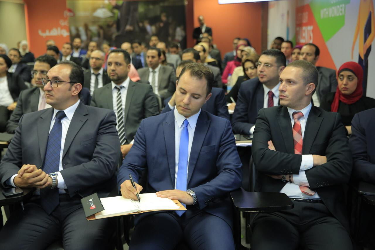 زيارة السفير الفرنسى للأكاديمية الوطنية للتدريب