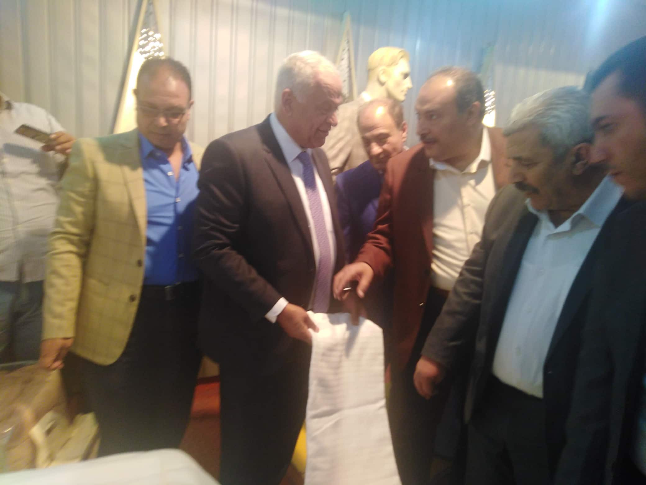 صناعة النواب تتفقد شركة الغزل والنسيج