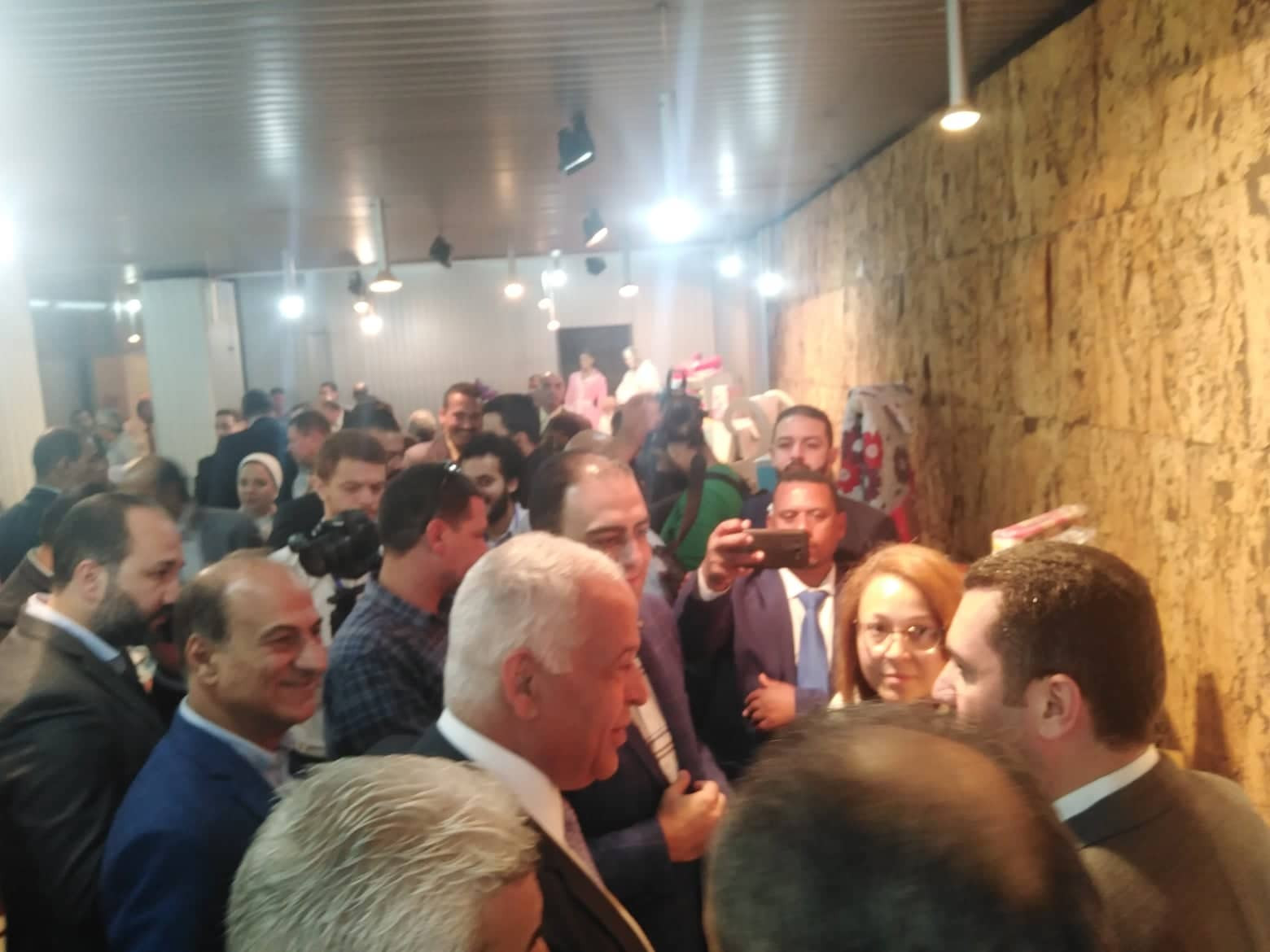 صناعة النواب تتفقد شركة الغزل والنسيج