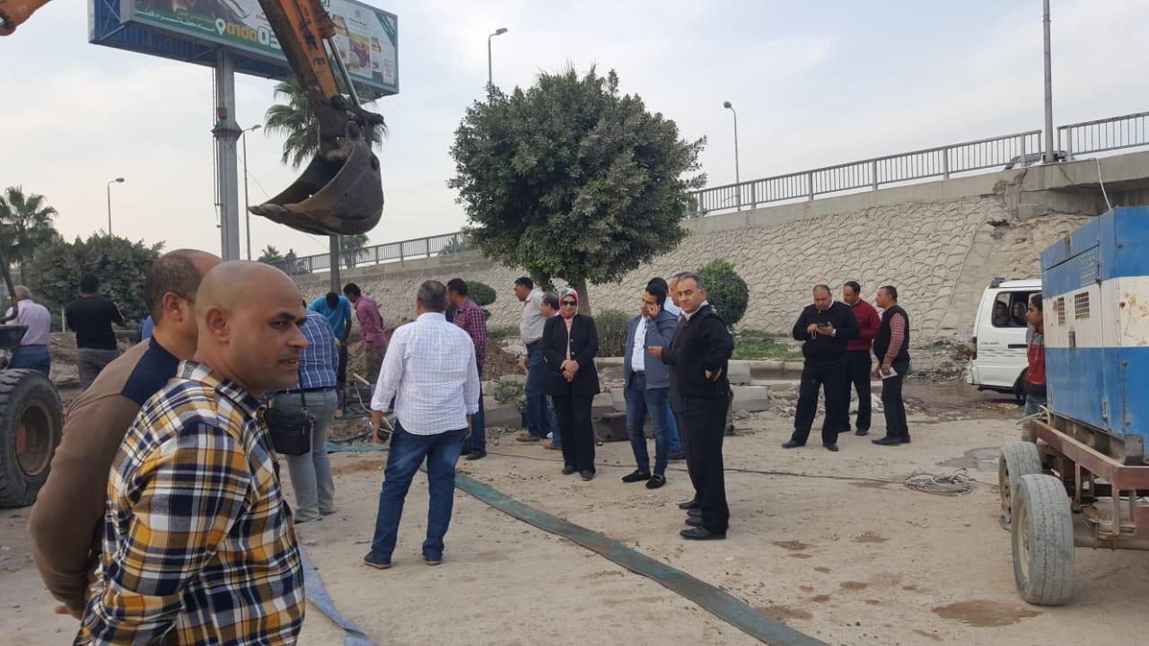 حفار يتسبب في كسر ماسورة مياه بالإسكندرية
