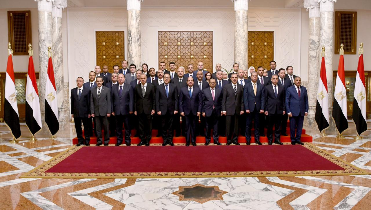 الرئيس السيسى مع المحافظين الجدد