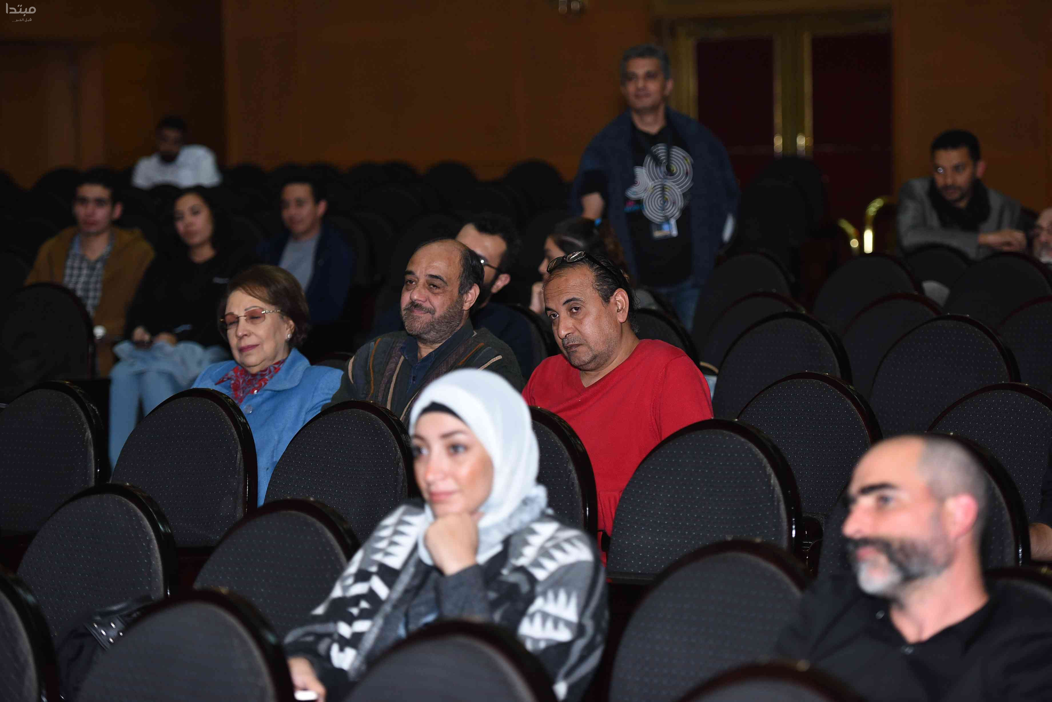 ندوة فيلم رجل يموت مليون مرة