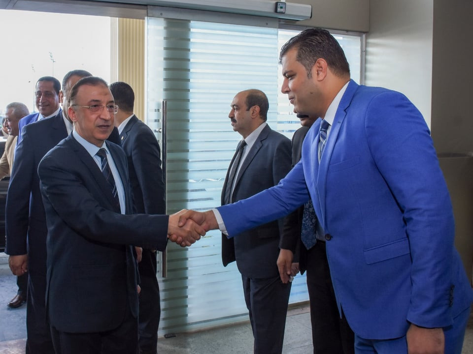 محافظ الإسكندرية الجديد يصل ديوان عام المحافظة