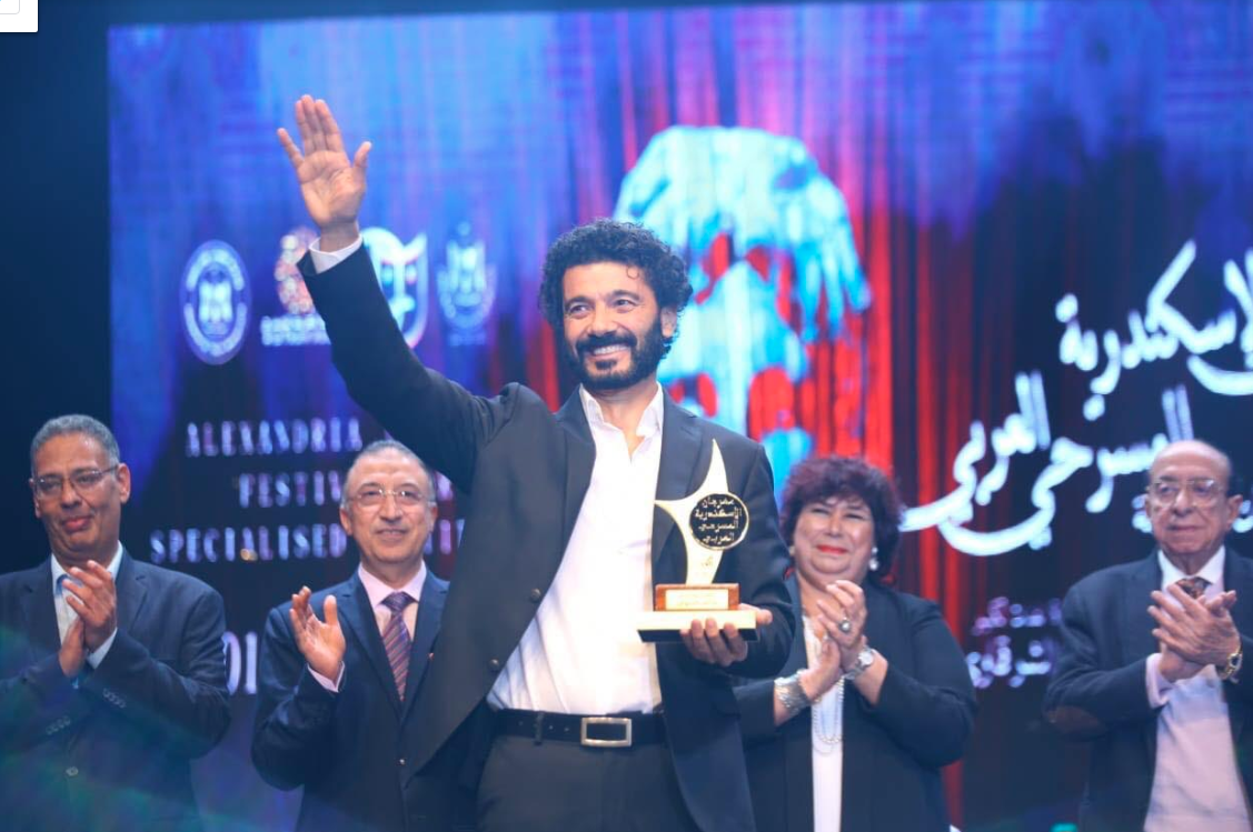 خالد النبوى فى مهرجان الإسكندرية المسرحى العربى