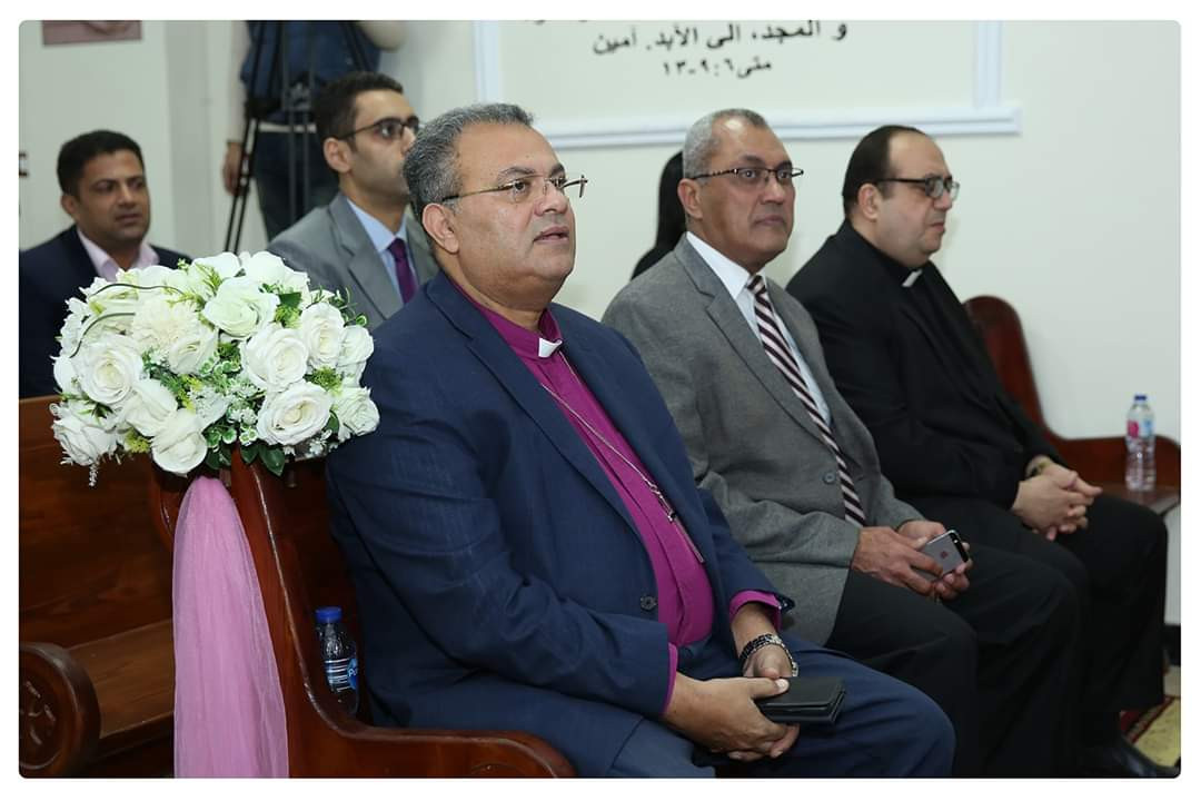 رئيس الطائفة الإنجيلية يشارك فى تدشين كنيسة الإيمان بالإسكندرية