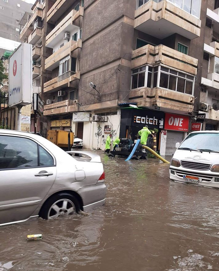 الأمطار تغرق شوارع الإسكندرية