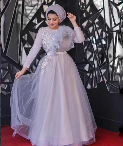فساتين سواريه