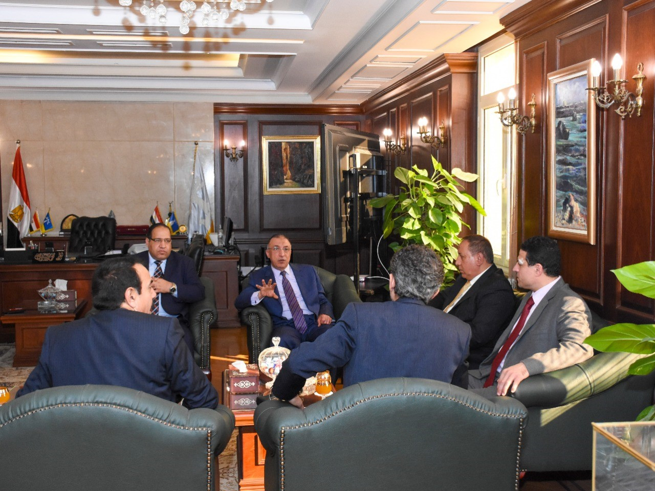 محافظ الإسكندرية يستقبل نقيب الصحفيين بالإسكندرية