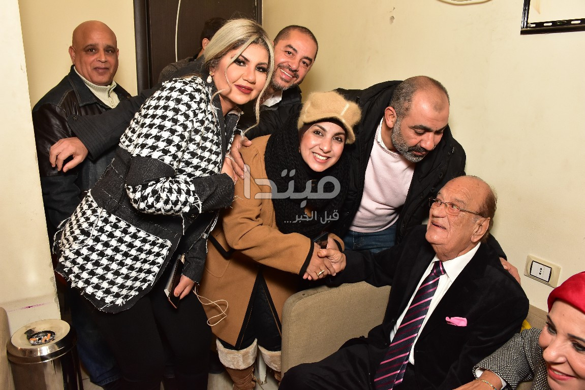 تكريم حسن حسنى