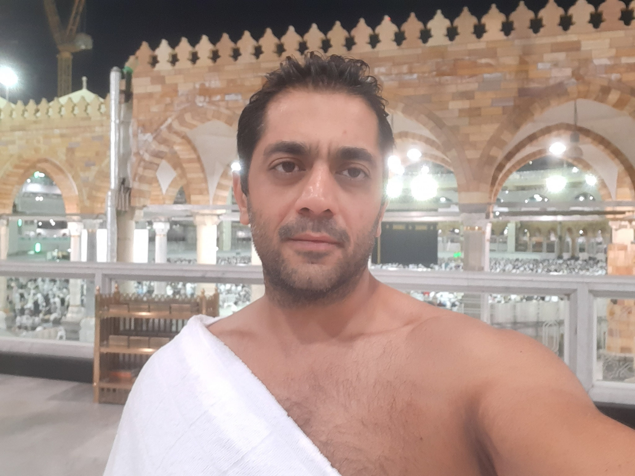 أحمد فلوكس خلال أداء العمرة