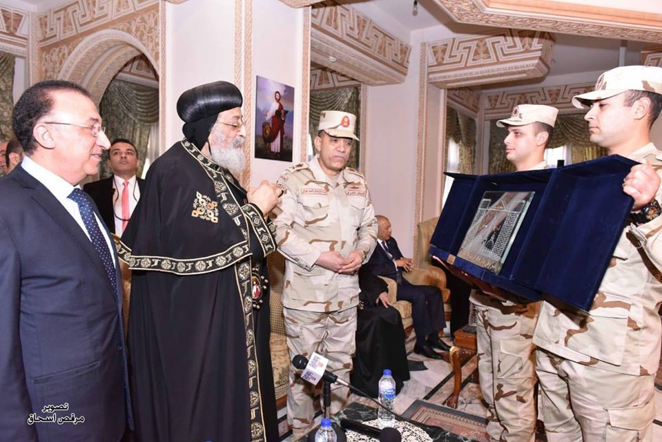قيادات الإسكندرية تهنىء البابا بعيد الغطاس