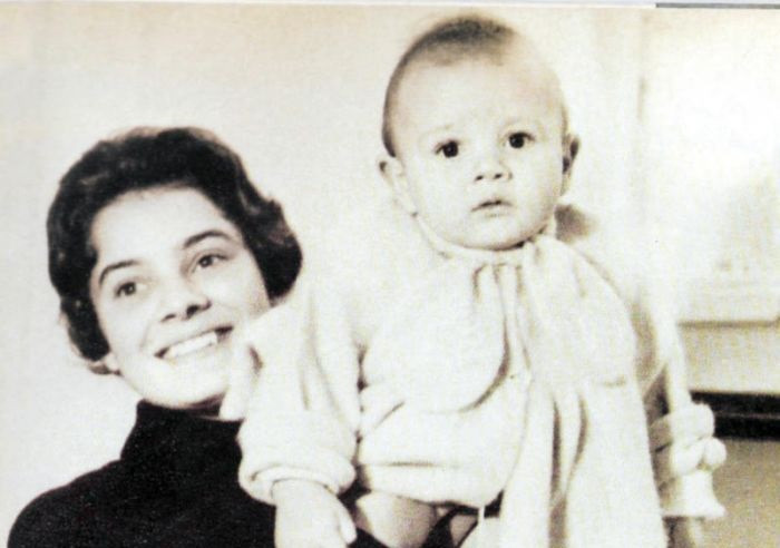 صور نادرة للفنانة الراحلة نادية لطفى