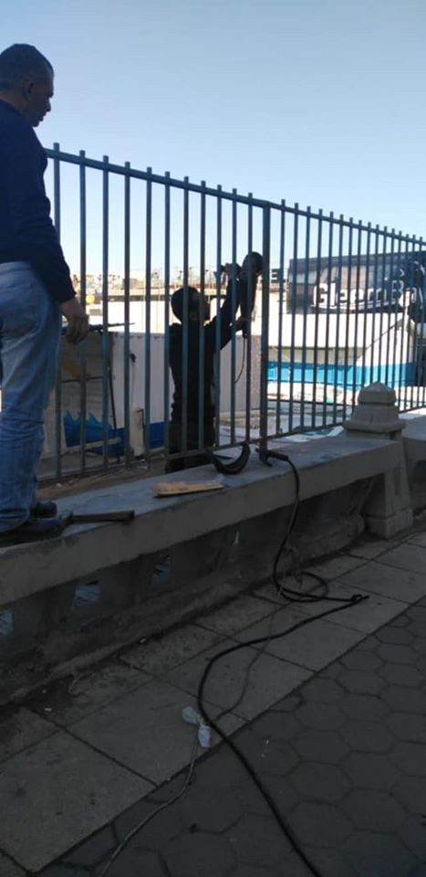 السور المائل على كورنيش الإسكندرية