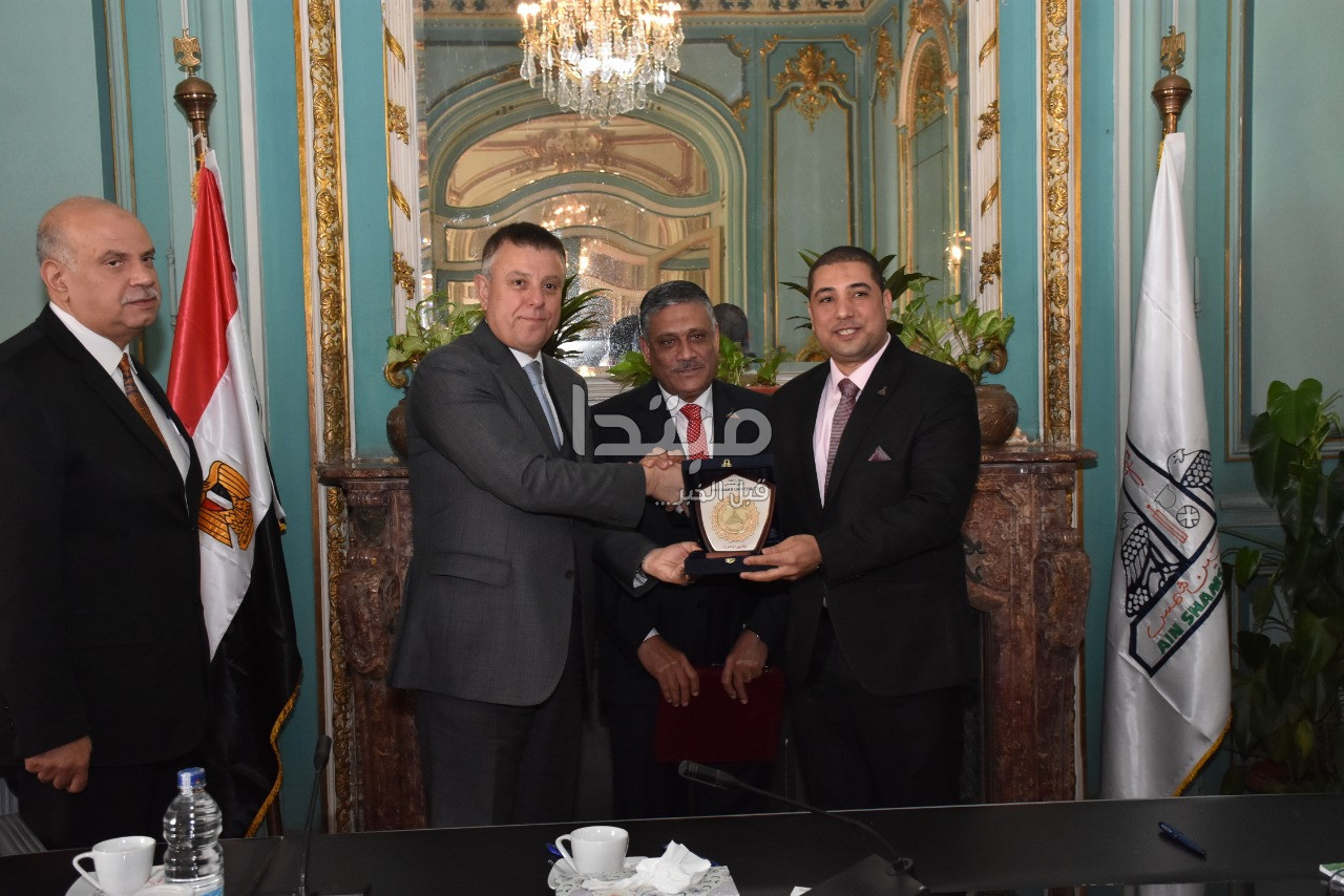 جامعة عين شمس