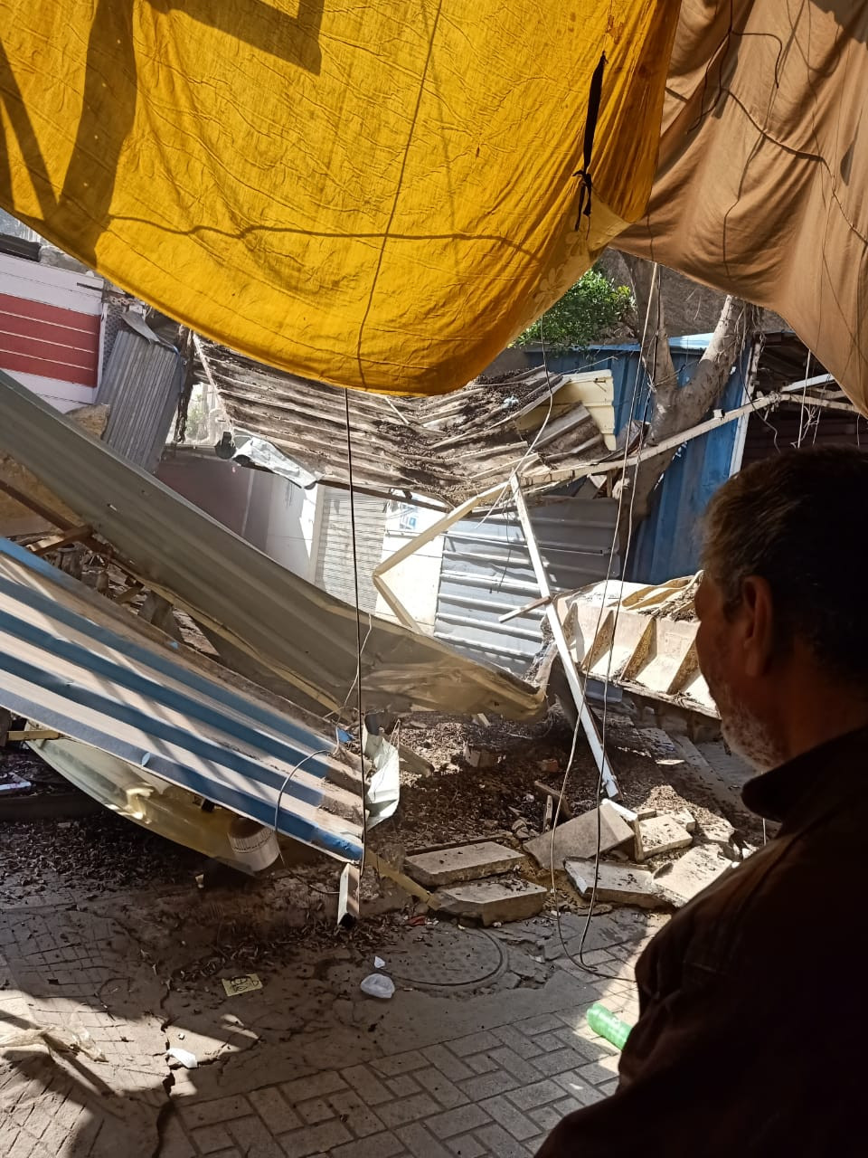 إزالة التعديات على أراضي السكة الحديد بالإسكندرية
