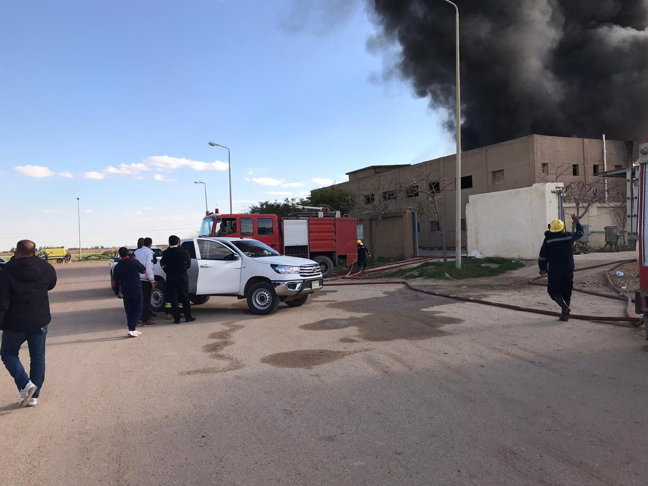 حريق بمصنع في برج العرب