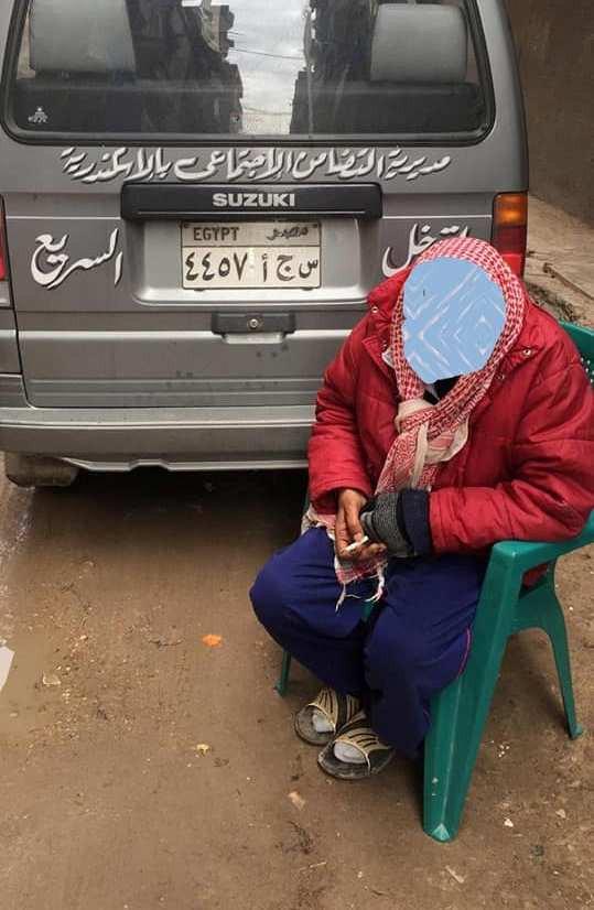 التضامن تنقذ عجوز مشرد بالإسكندرية