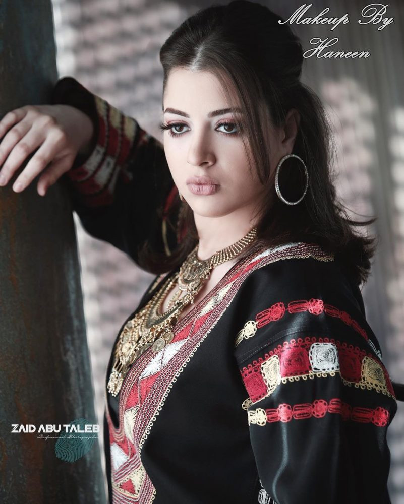 منى فاروق