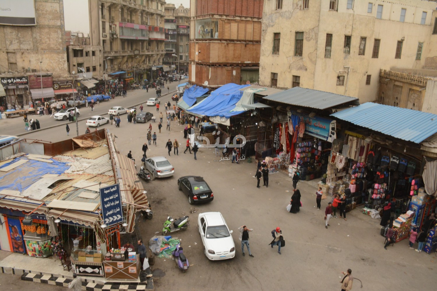 إخلاء سوق العتبة من الباعة الجائلين