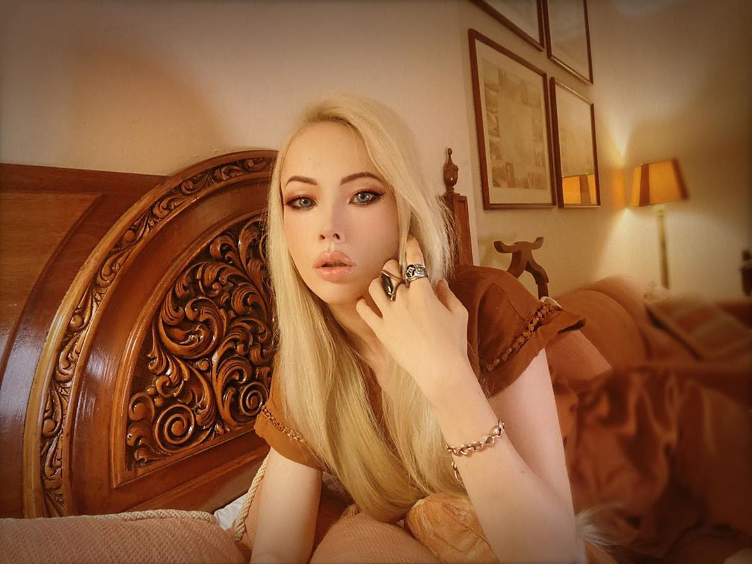 فاليريا لوكيانوفا