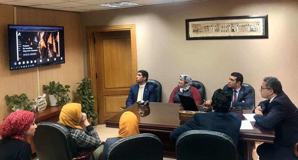 العنانى